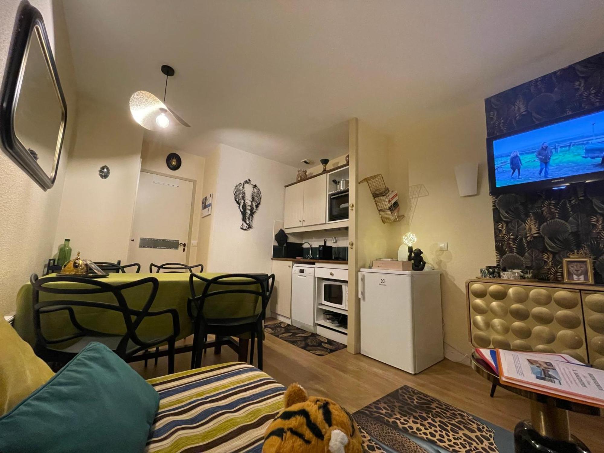 *A Setting Between Dordogne And Swimming Pool* Appartement Argentat Buitenkant foto